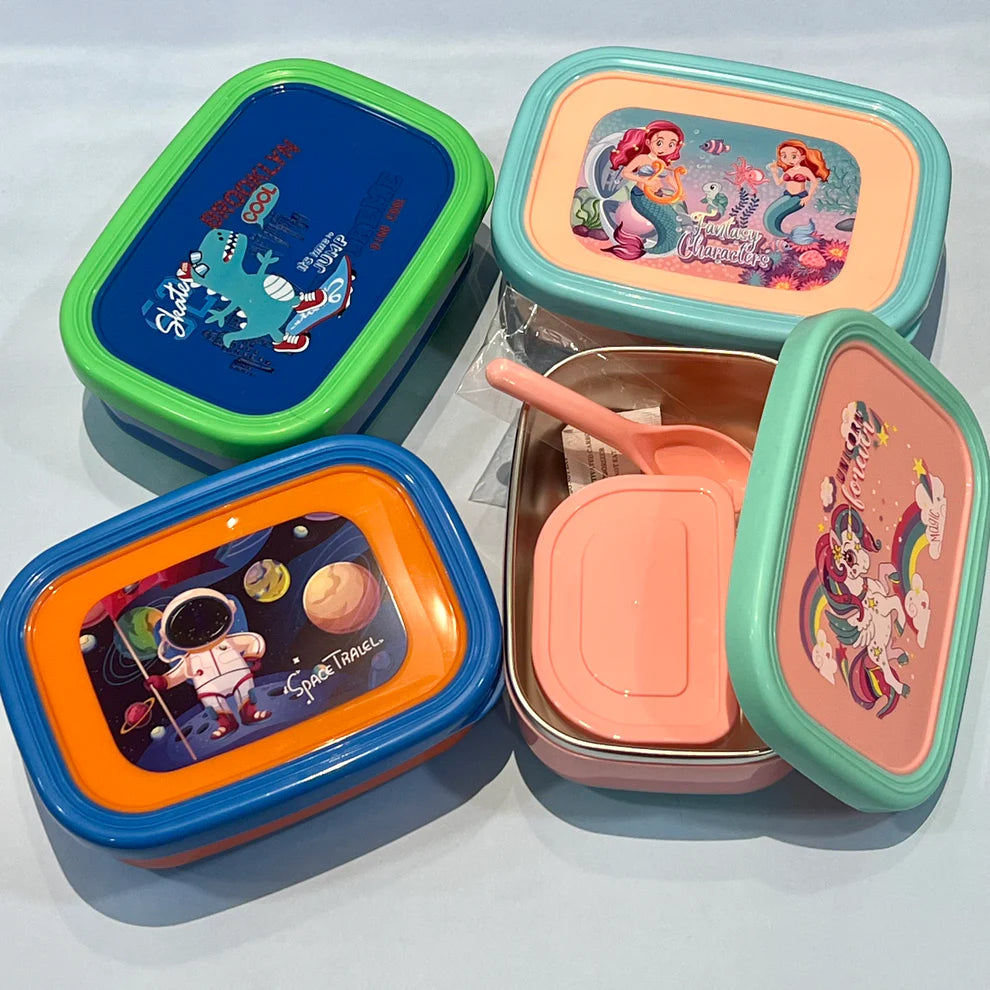 Toddler’s Cute Lunchbox with Trendy Characters