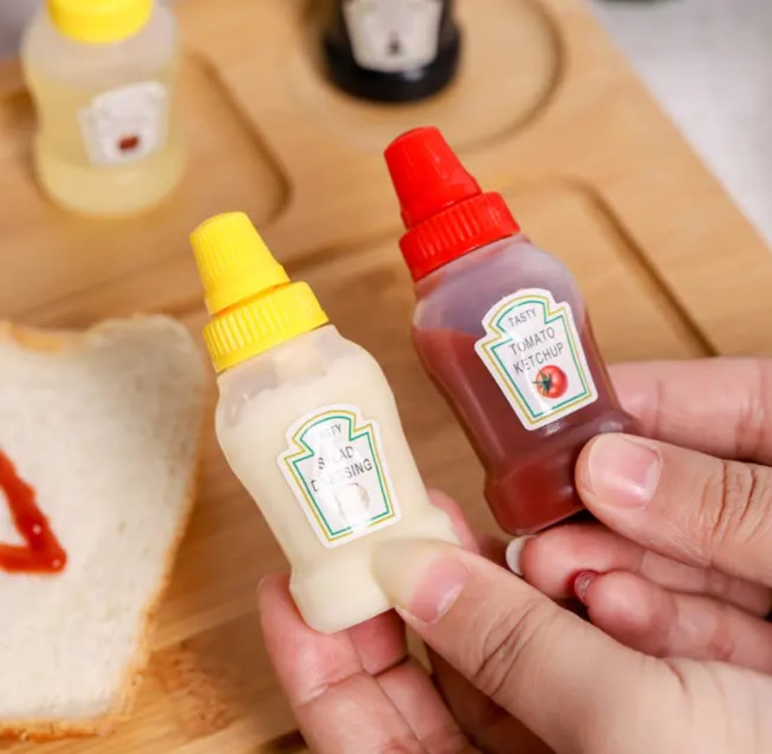 Refillable Salad Dressing Tomato Sauce Squeeze Containers Bottle Lunch box Plastic Portable Squeezable Squirt Condiments Jars (Multicolor) (Mini) 25 ML